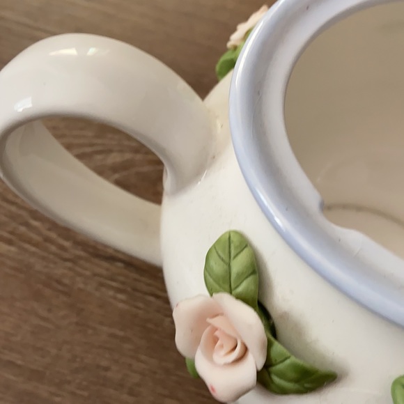 Teapot - Picture 8 of 11